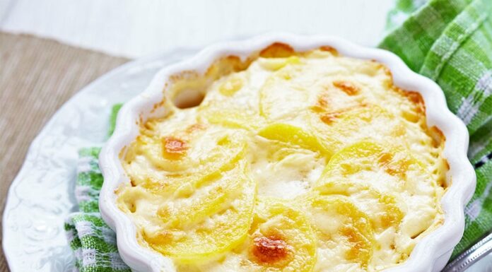 Gratin de pommes de terre et saumon fumé