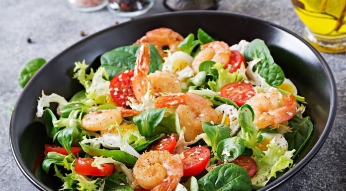 Salade d’avocats aux crevettes