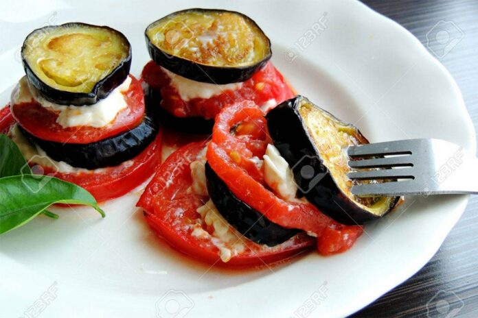 Tian d’aubergines, tomates et mozzarella