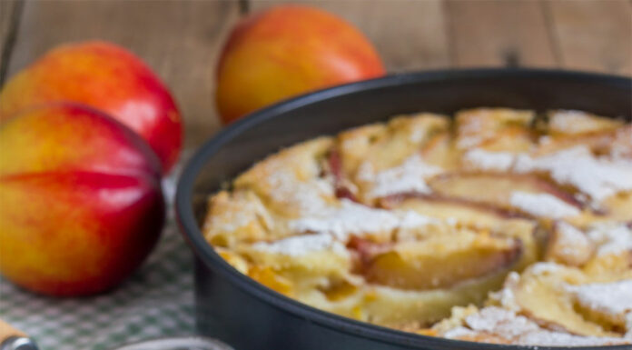 Clafoutis à la pêche et au yaourt 0%