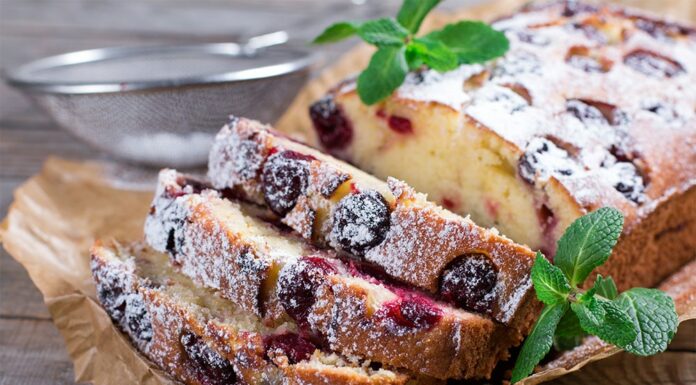 Gâteau au yaourt et aux fruits