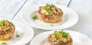 Champignons farcis à la viande hachée au four