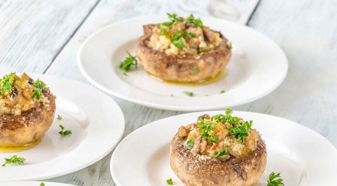 Champignons farcis à la viande hachée au four