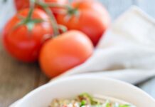 Salade de quinoa et légumes frais