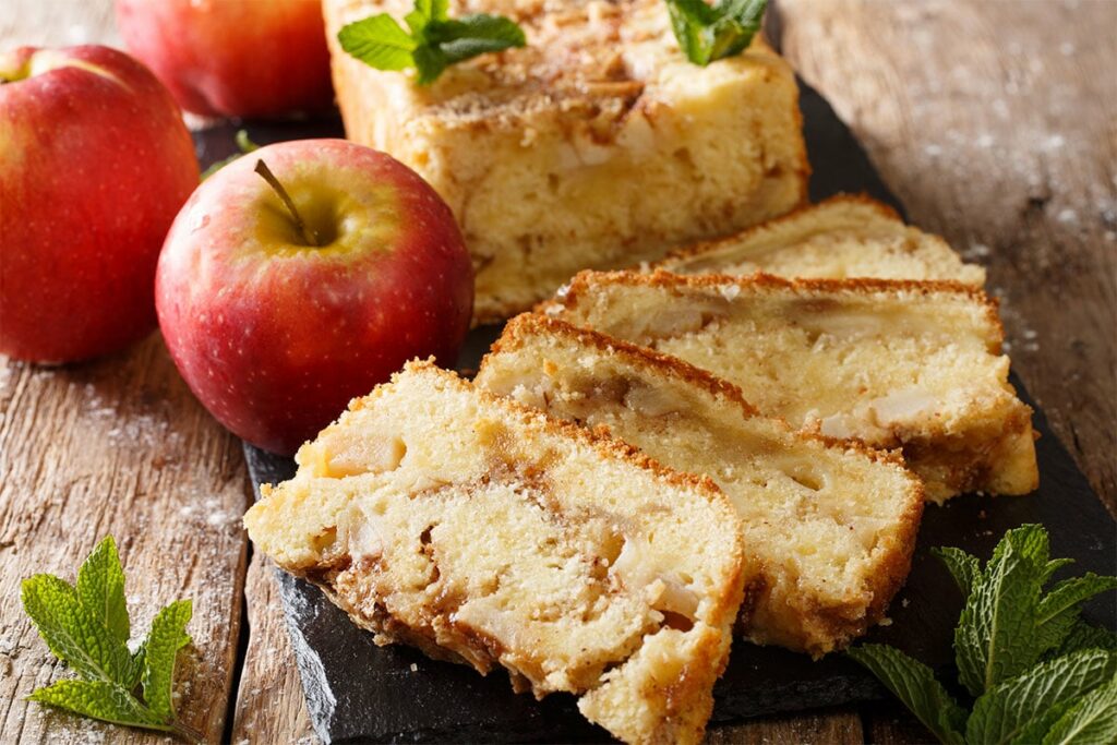 Cake Léger aux Pommes et au Yaourt