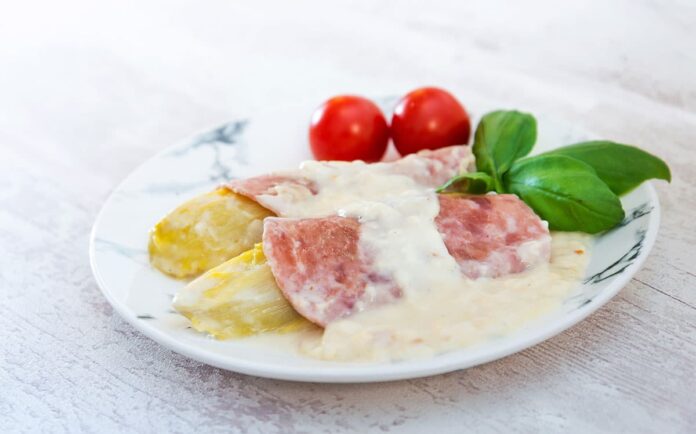 Gratin d’endives au jambon et béchamel