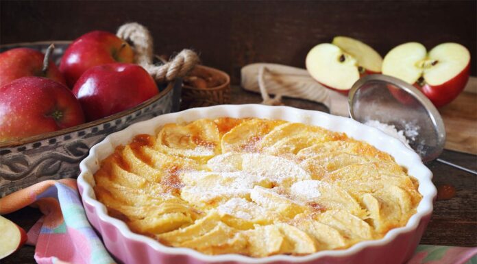 Clafoutis aux Pommes Caramélisées