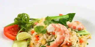 Riz Sauté aux Crevettes et Légumes