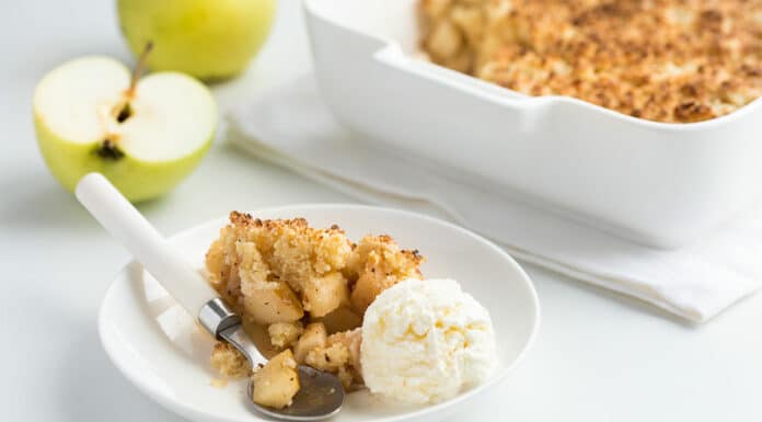 Crumble de pommes et fromage frais