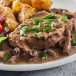 Steak de boeuf à la sauce aux champignons